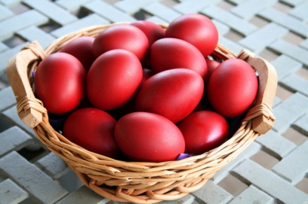 Πως να βάψετε τα Πασχαλινά σας αυγά!